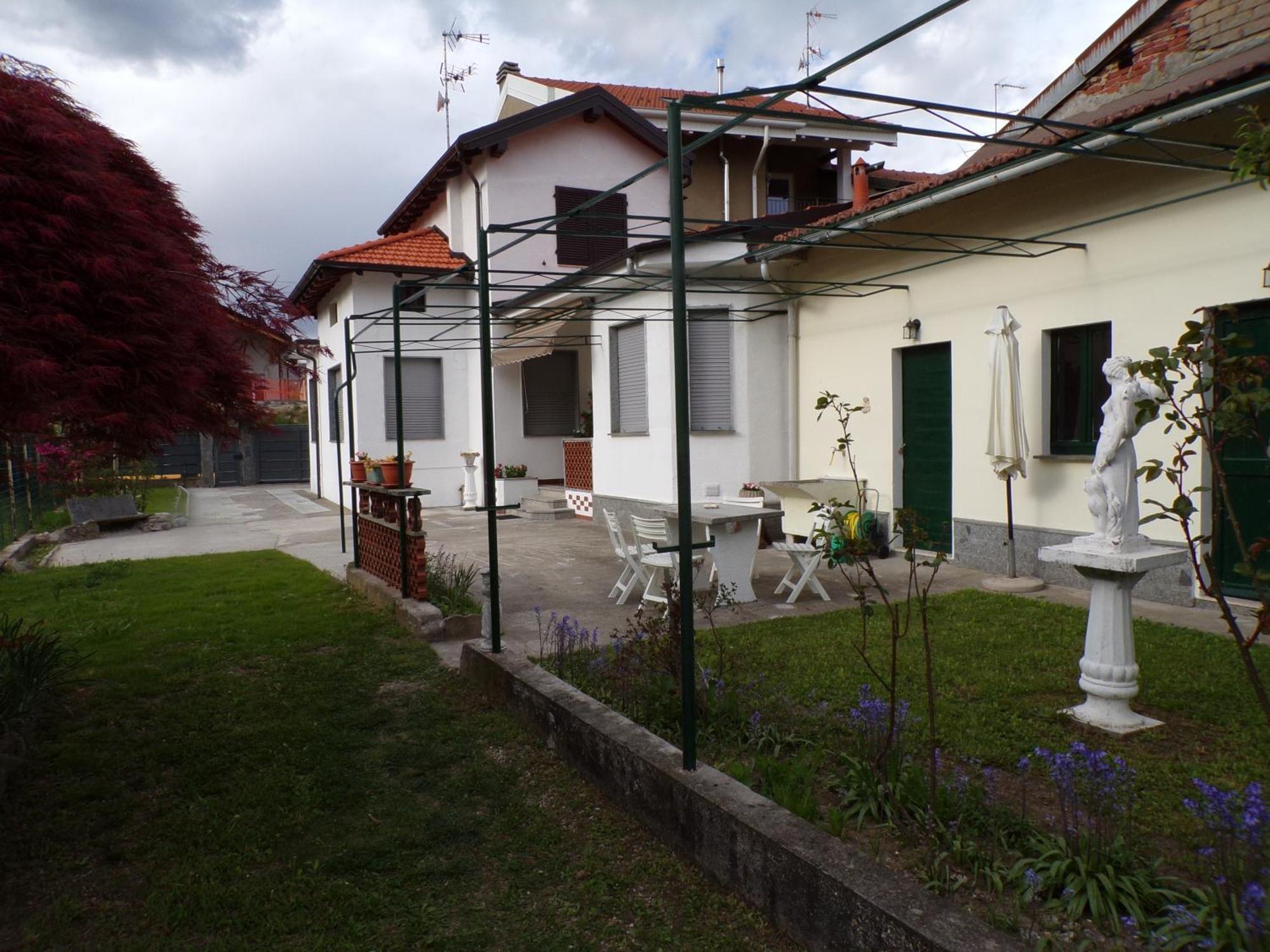 Casa Vacanze Terra Di Mezzo Invorio Inferiore Dış mekan fotoğraf
