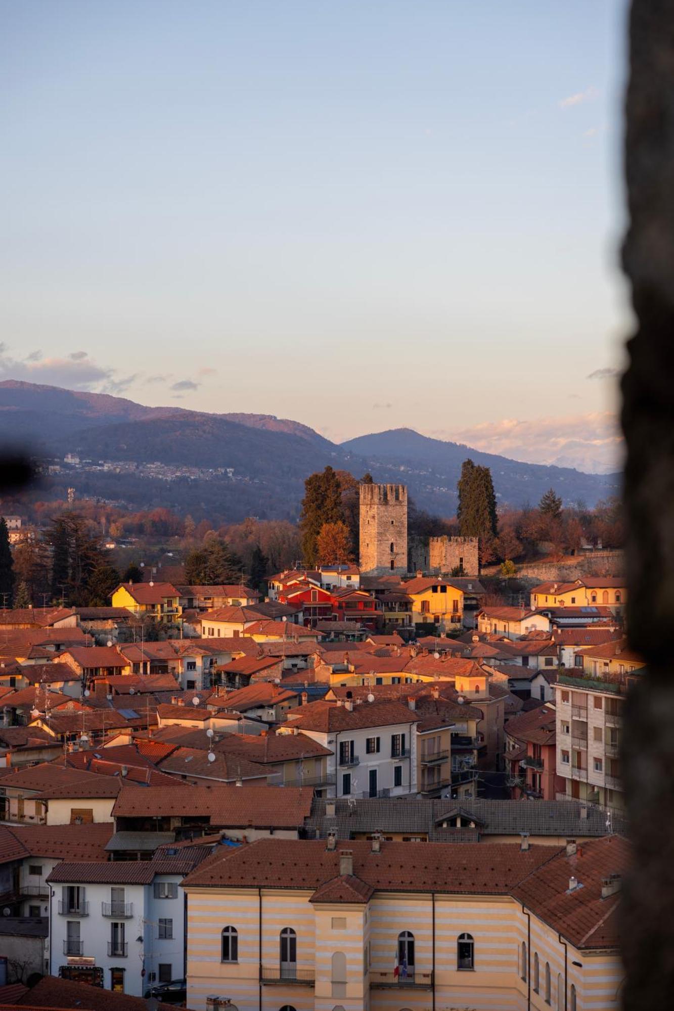 Casa Vacanze Terra Di Mezzo Invorio Inferiore Dış mekan fotoğraf